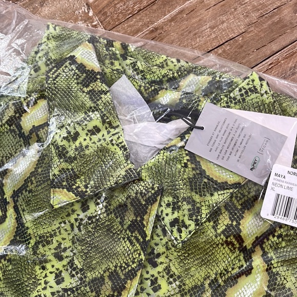 NOIZE Neon Lime Maya Faux SnakeskinTrench Coat NWT - Picture 14 of 15